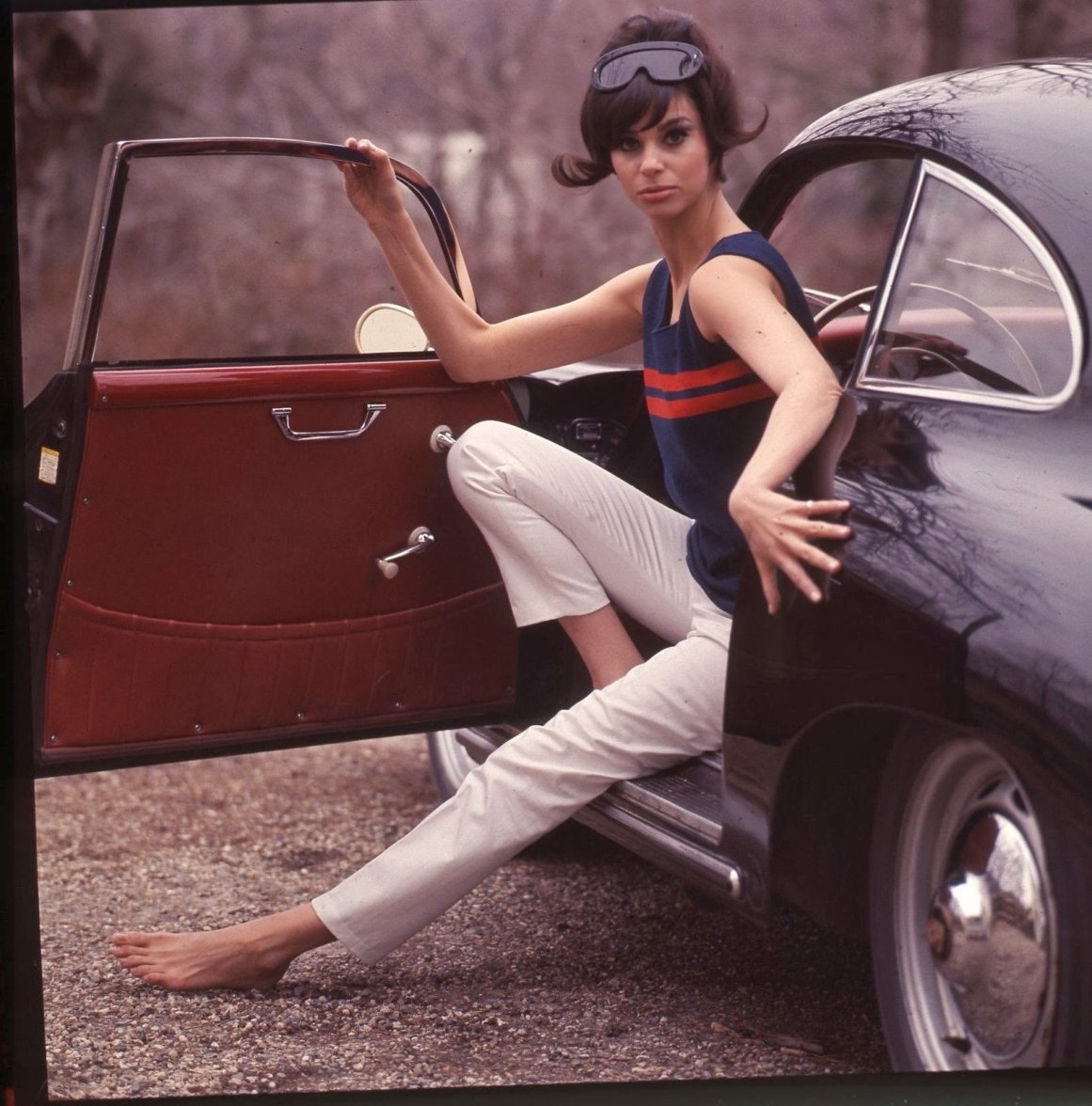 Porsche 356 girl 2.JPG