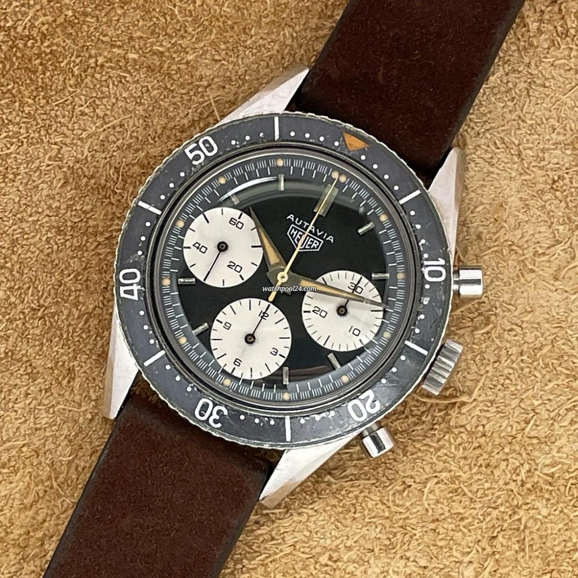 Heuer Autavia 2446 2nd execution 2.jpg