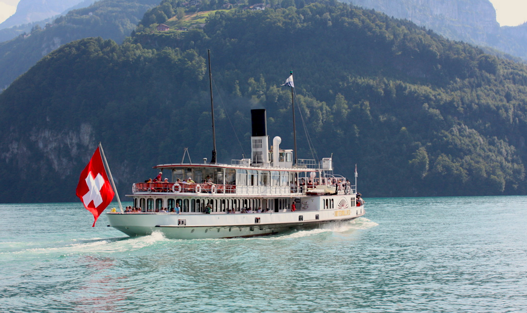 Brunnen le Lac 002.jpg