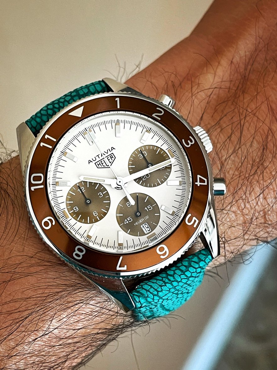 Autavia UAE edition.jpeg