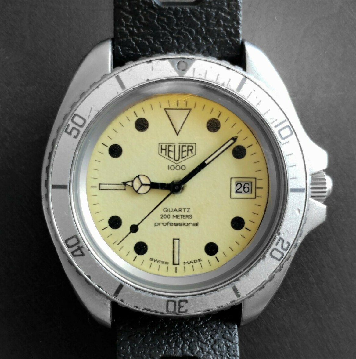 Heuer Diver PVD Full Lume 989.106L 01.jpg