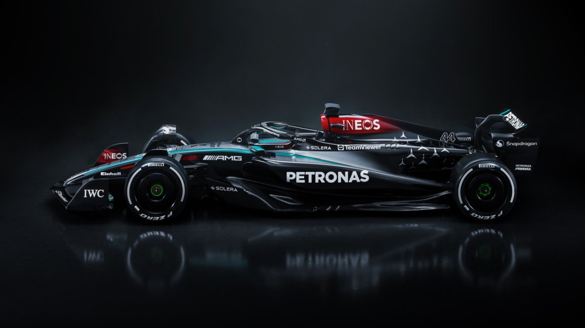 Mercedes-AMG W15 E PERFORMANCE - Lewis Hamilton - Side Profile.jpeg