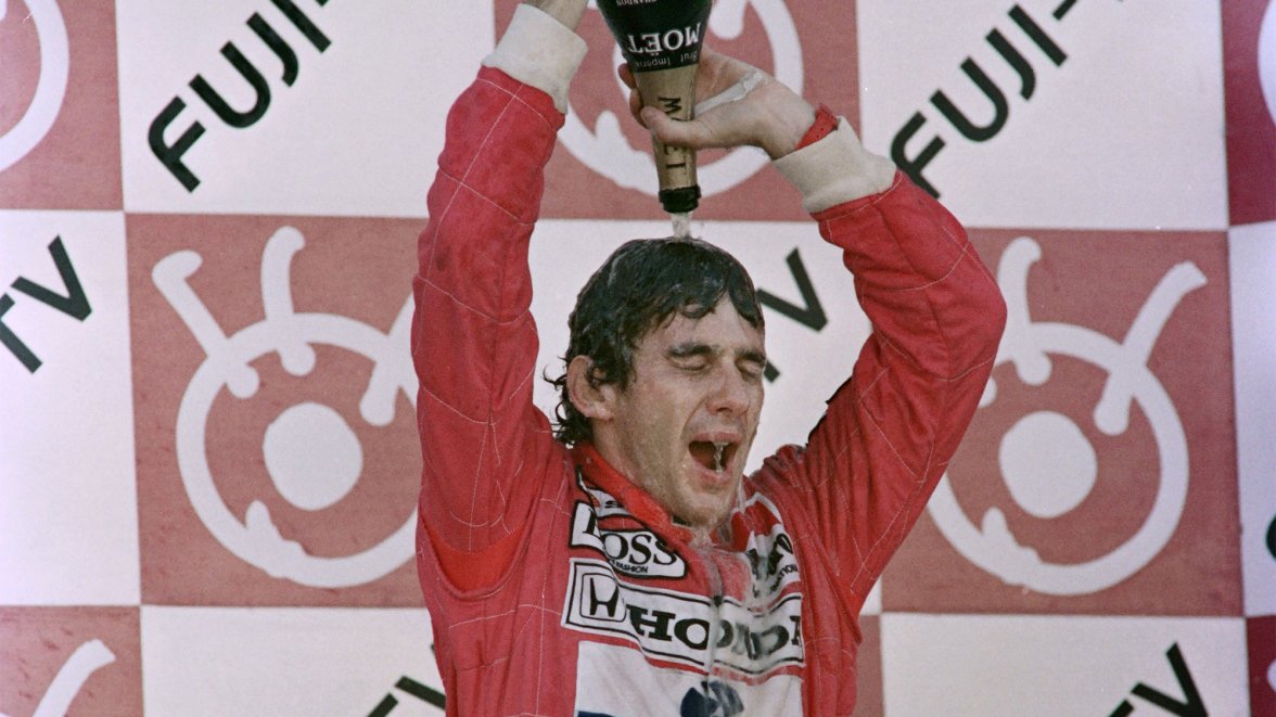 Ayrton-Senna-pours-champagne-over-his-head-at-Suzuka-1991.jpg