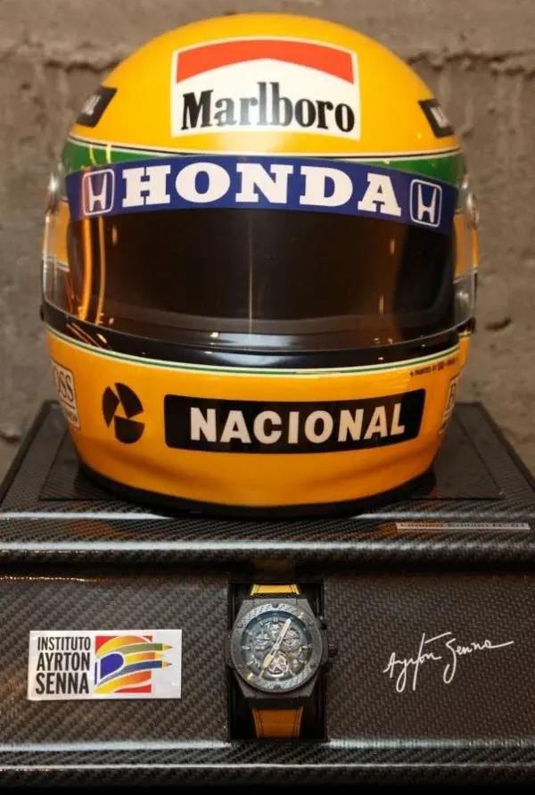 Hublot-Senna-helmet-.webp