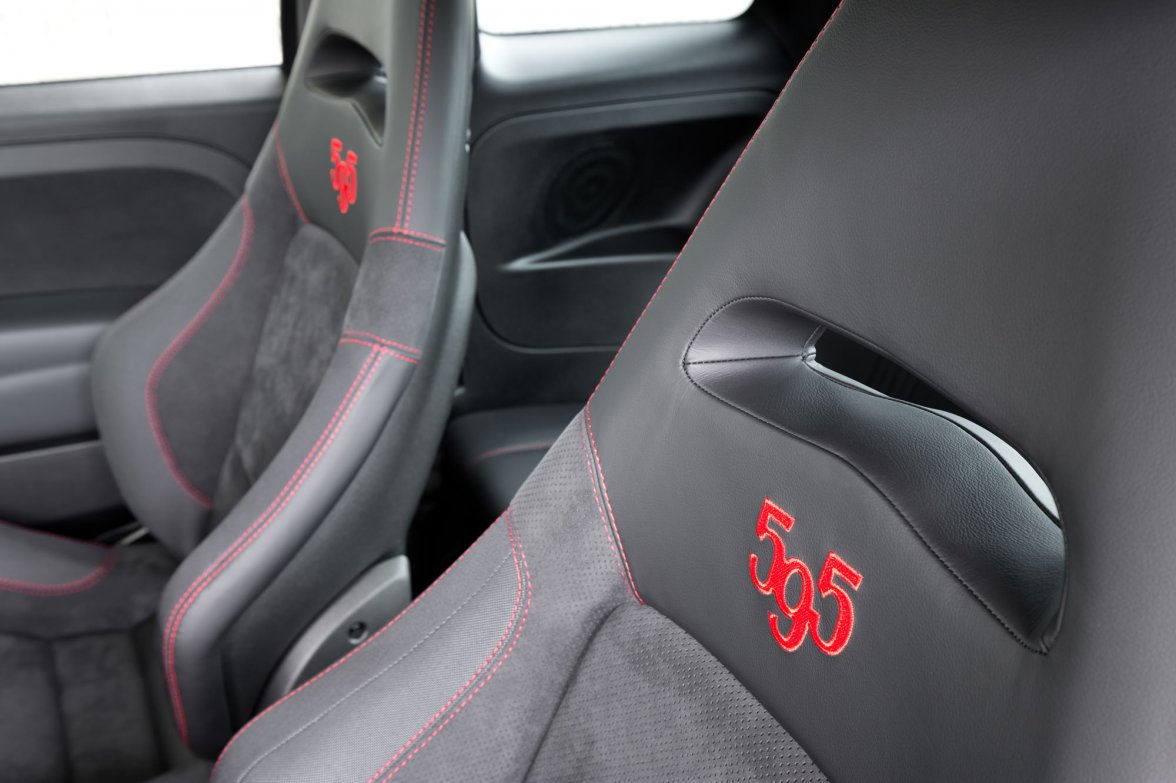 Abarth_TagHeuer_08.jpg