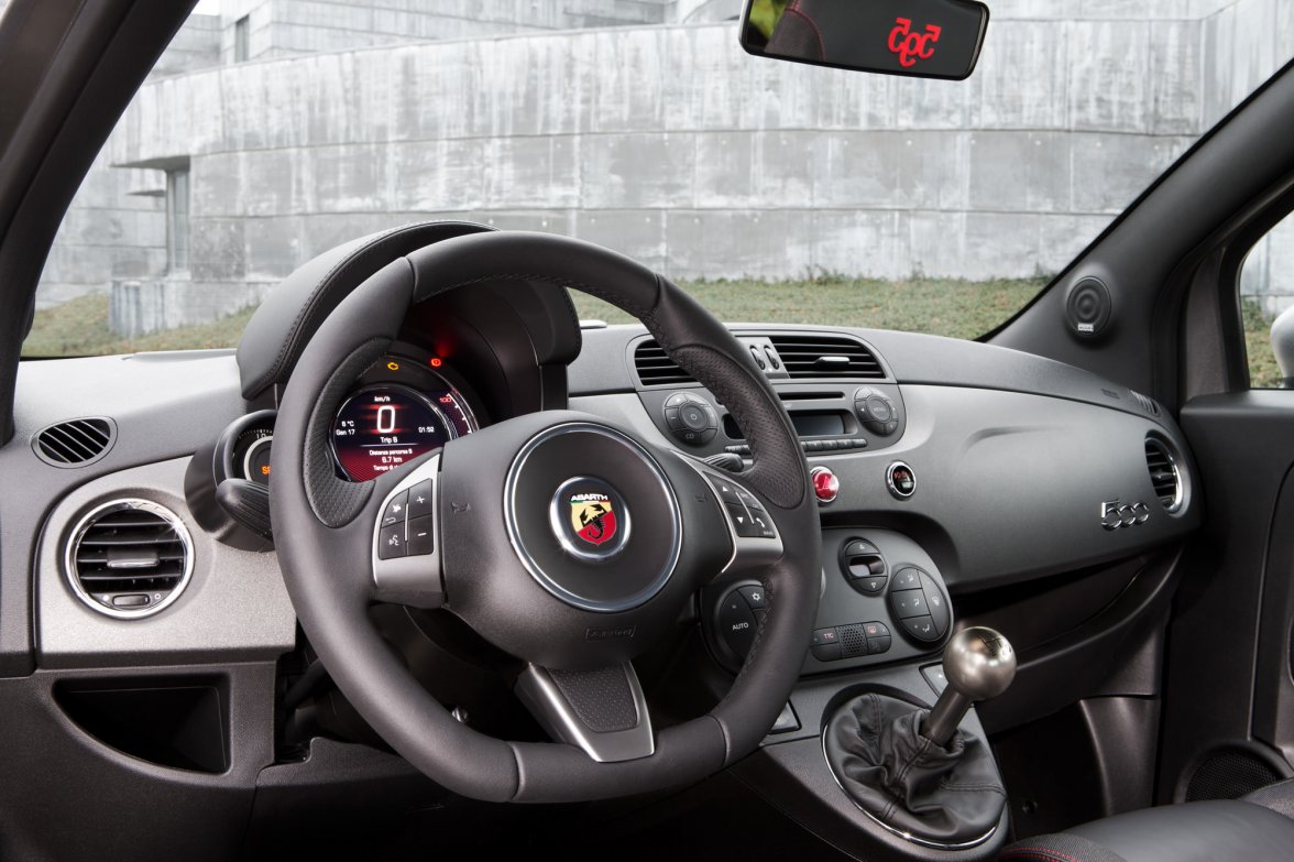 Abarth_TagHeuer_07.jpg