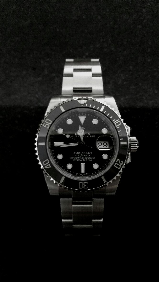 Rolex Submariner Date - 4.jpg