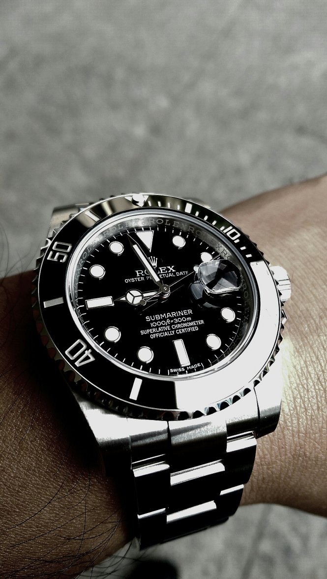 Rolex_Submariner_Date_-_5[1].jpg