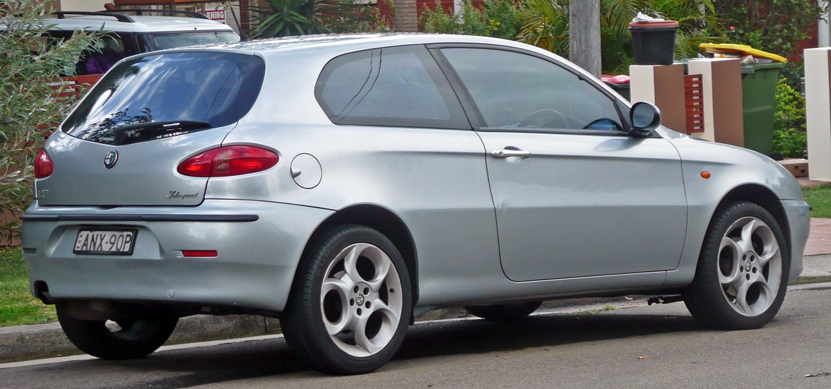 2001alfaromeo147-l-a8d5253529e6b6eb.jpg