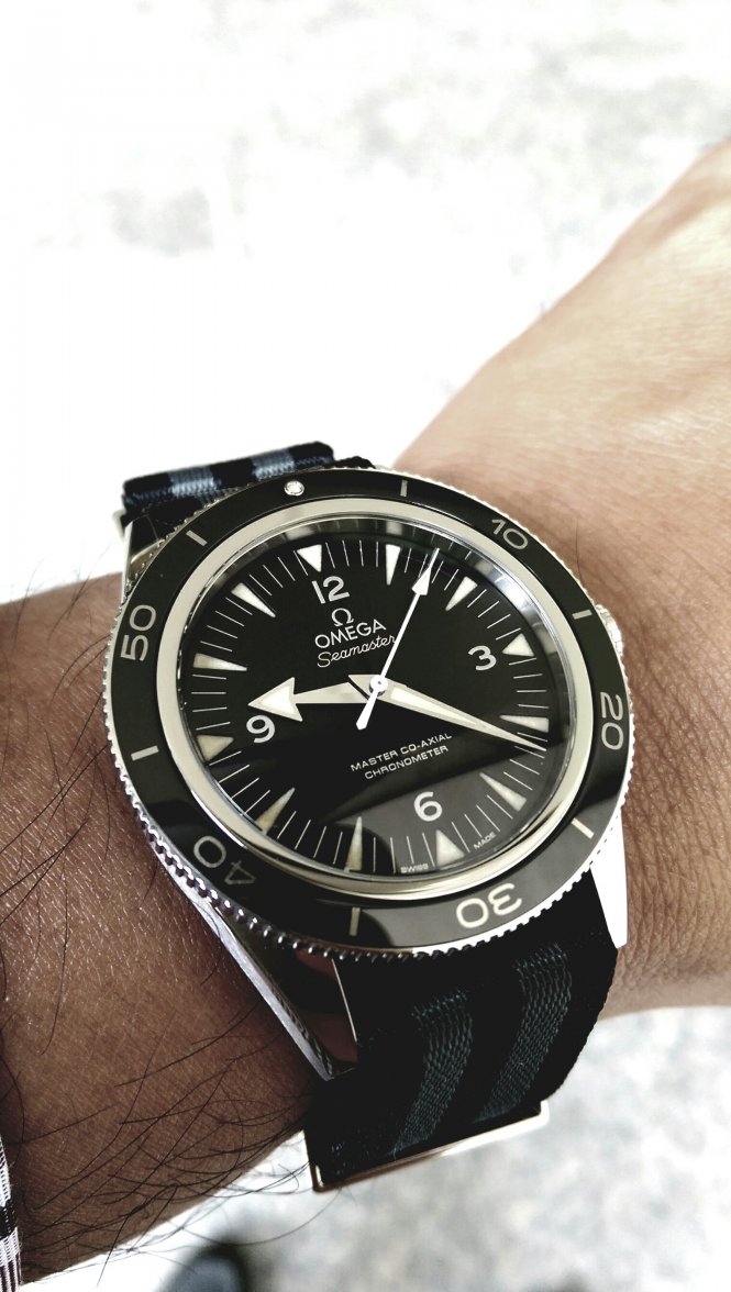 OMEGA_Seamaster_300_Master_Co-Axial_-_3[1].jpg