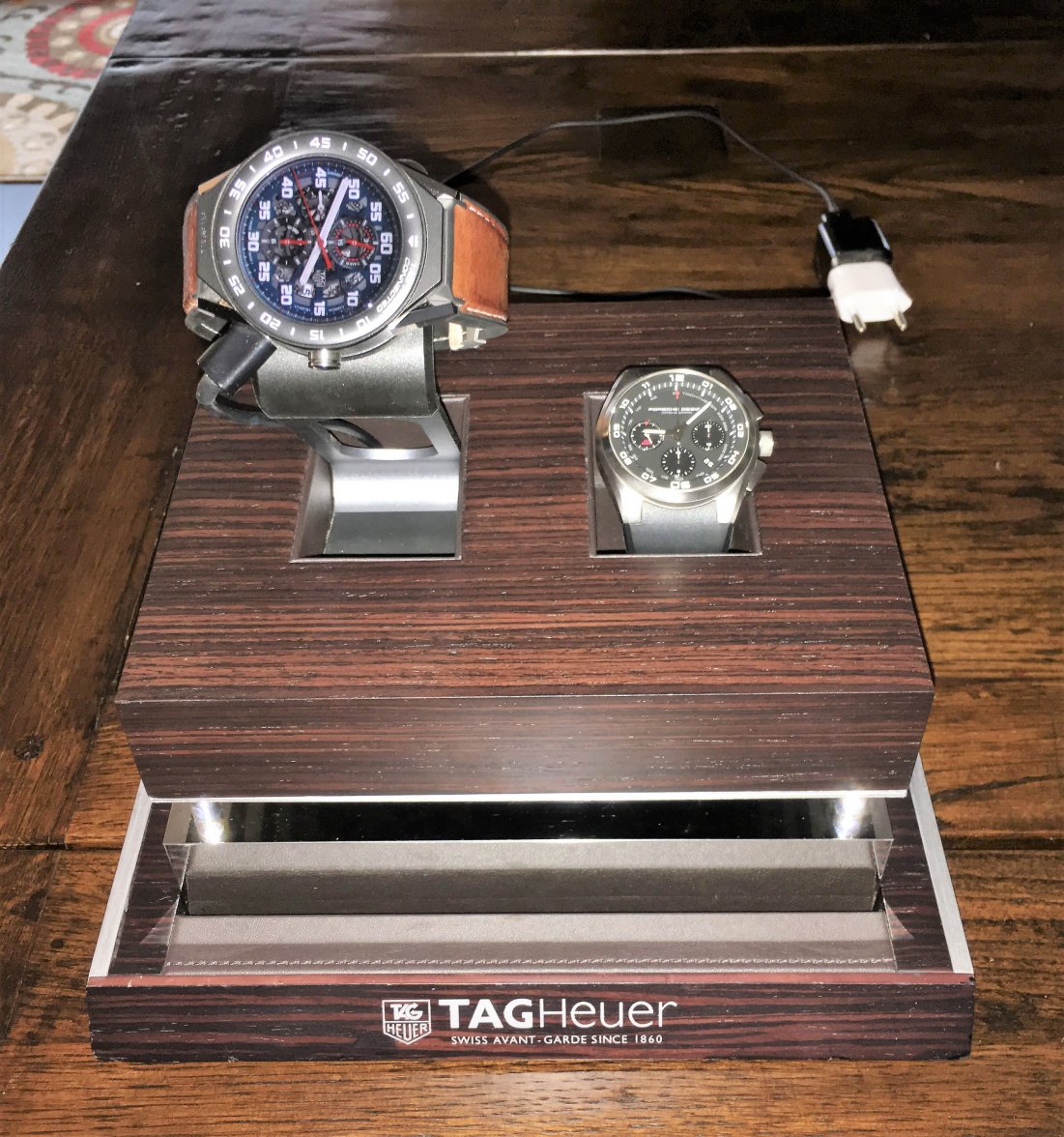 Tag heuer watch stand new arrivals