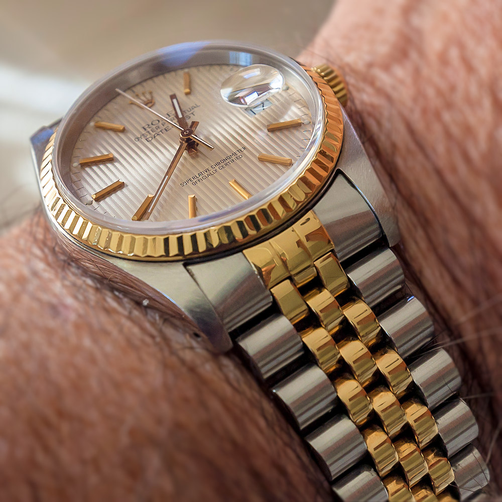 Montre du jour 17 DateJust Photo IMG_3243 Web II Smart Photo Blur Lower.jpg