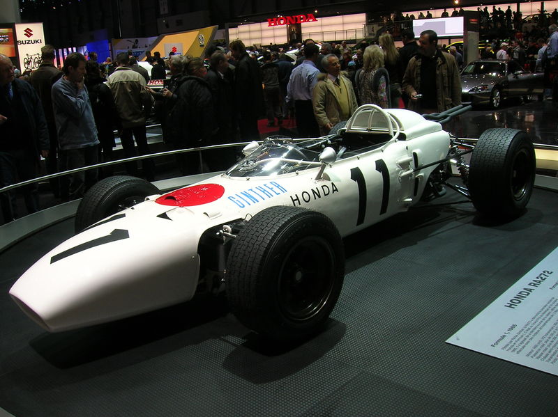 800px-2006_SAG_-_F1_Honda_RA272_1965_-01.JPG